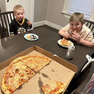 interior, pizza