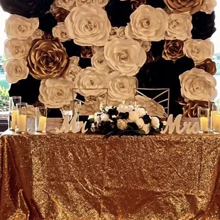 Sweetheart table