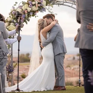 The arch is offered by Revere