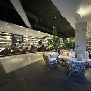 Revival lounge