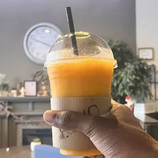 Peach fruit smoothie