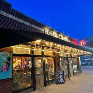 Love this place!! And be sure to hit the tiki bar in back!