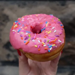 Raspberry Sprinkle Yeast Raised Doughnut @tiffhuangry