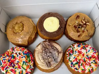 Donnie’s Donuts