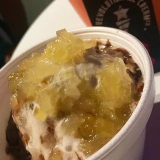 Caramel Vanilla Praline Ice Cream