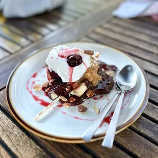 Vegan fried banana dessert instagram: jax.vegan.eats