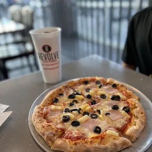 Revolve Pizza Kitchen