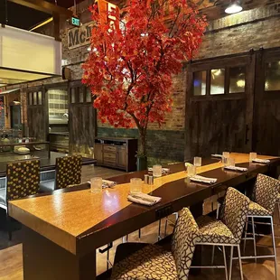 sushi and sashimi, interior