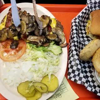 Mushroom Cheeseburger