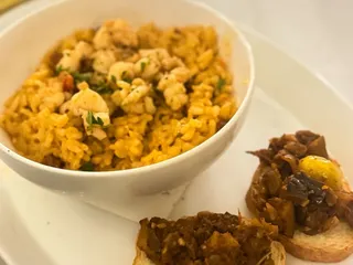 TJ's Seafood Market & Grill