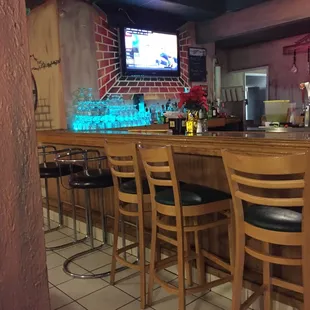 Changing lights on the bar