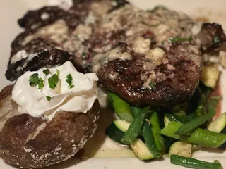 Yianni's Bar & Grill