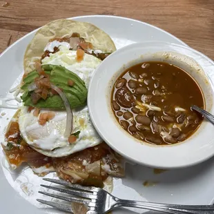 Food is amazing. The service was great. Will definitely return soon.