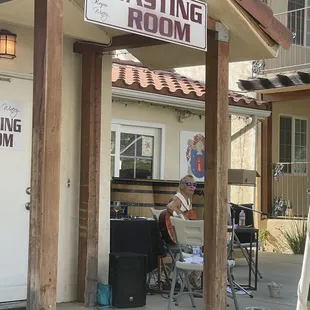 Lovely day with live music at Reyes.