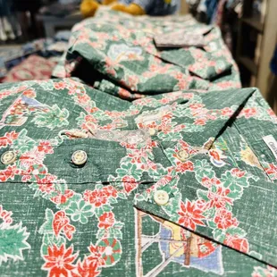 More colors for Holiday Aloha shirts