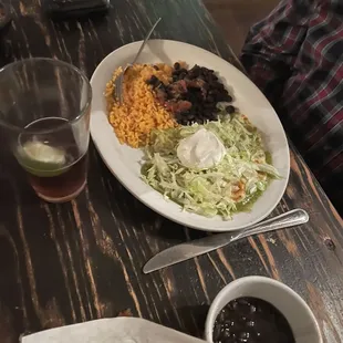 Black beans and rice with a tostada