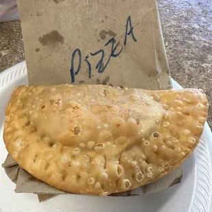Pizza empanada