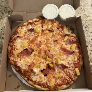 12&apos;&apos; Hawaiian