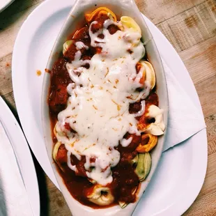 Cheese tortellini with meat sauce