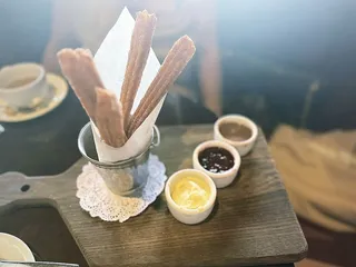 Houston's Restaurant