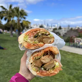 Spicy vegetarian steak sandwich, but make it vegan by dropping garlic aioli and cheese
