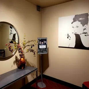 Waiting room of the ladies restroom