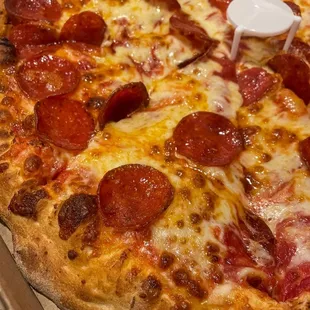14&quot; Medium Regular Pizza