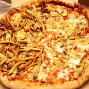 Mushroom &amp; French fry pizza