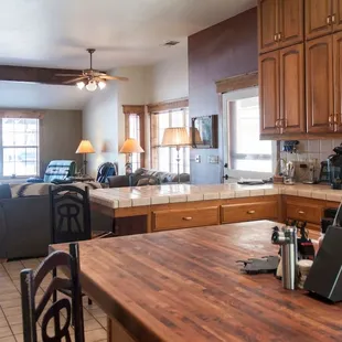 Kitchen to the living room