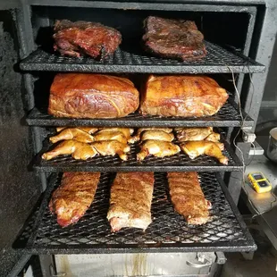 Brisket,Pork Butt,Chicken,and Ribs