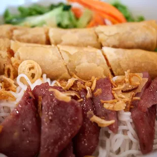 Nem nuong &amp; spring roll pho