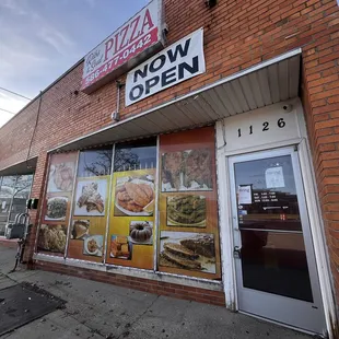 the outside of a restaurant