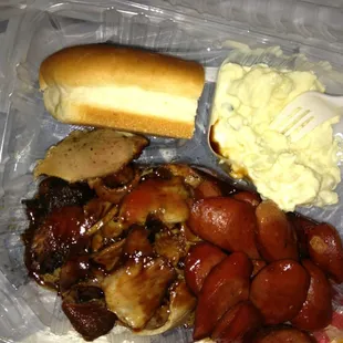 Sliced pork and hot link combo