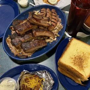 RIBS & Tractor Brewing