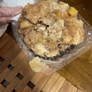 Soggy bread with cinnamon and peaches.(peach cobbler )