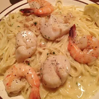 Shrimp and Scallop Scampi
