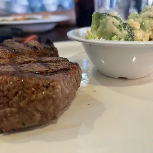 Filet medallions and broccoli casserole