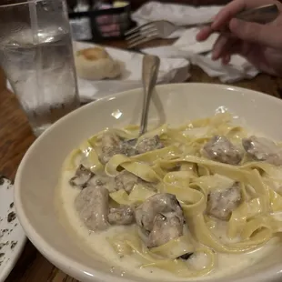 Fettuccine Alfredo no veggies
