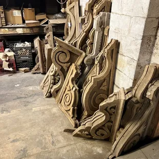 Lots more corbels