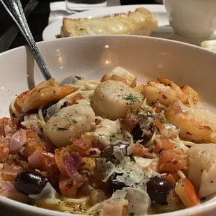 Spicy seafood pasta