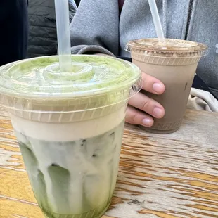 Matcha latte and hojicha latte