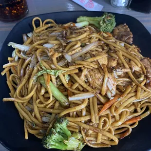 I got the house special Lo mein and it authentic and delicious.