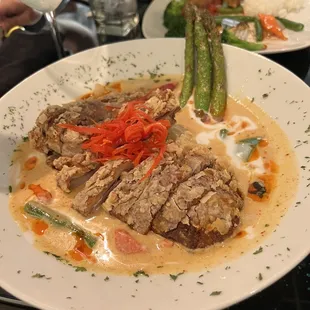 Crispy duck in choo chee sauce