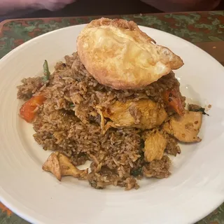 Basil Fried Rice ( Spicy Fried Rice with Basil)