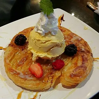 Roti with Ice Cream