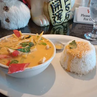 Red Curry Lunch Plate