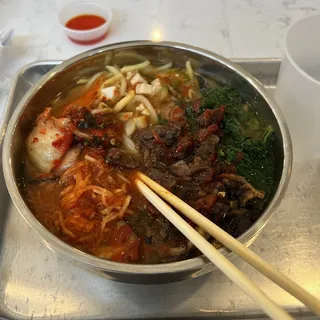 Kalbi Noodle Soup