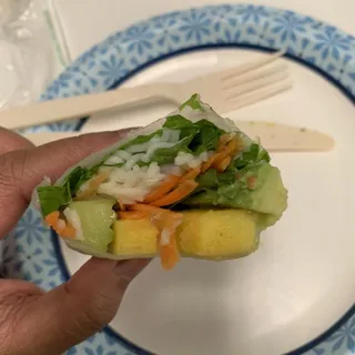 VEGGIE SUMMER ROLL (2)