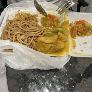 Curry fish and chow mein