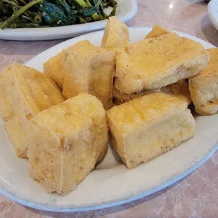 Tahu Goreg [Fried Tofu Chunk]